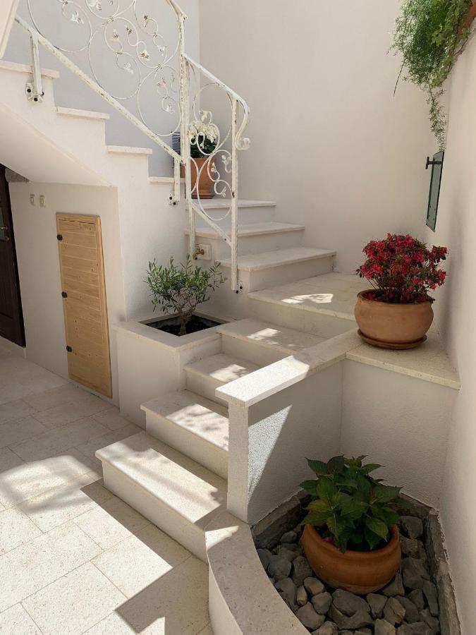 Karmelita'S Place -Studio Sibenik Bagian luar foto