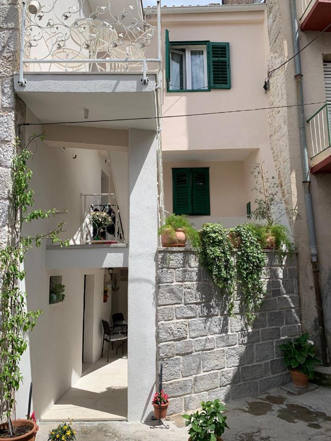 Karmelita'S Place -Studio Sibenik Bagian luar foto