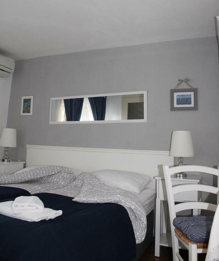 Karmelita'S Place -Studio Sibenik Bagian luar foto